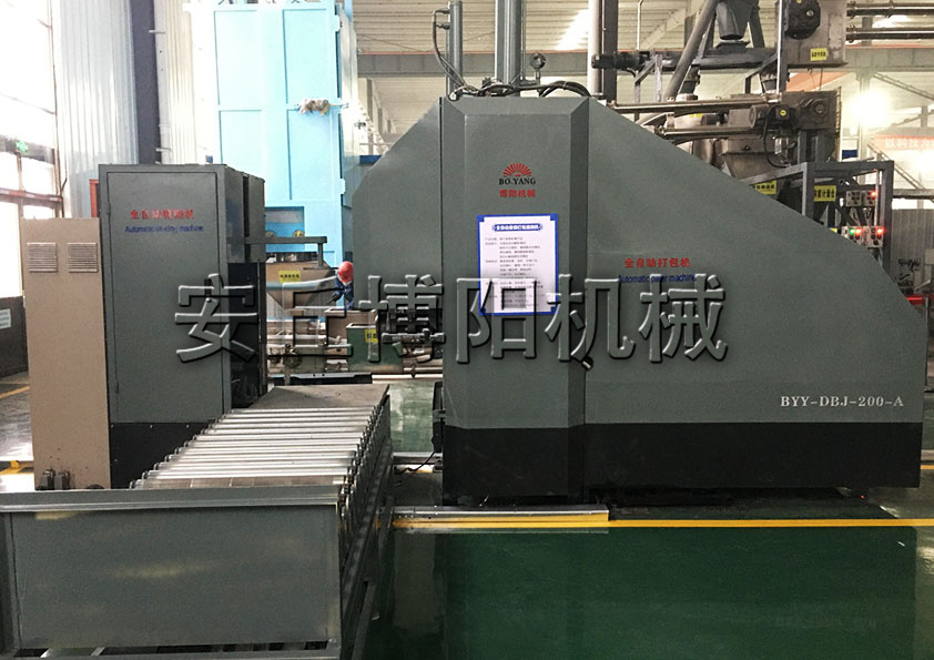 全自動廢袋打包機器人